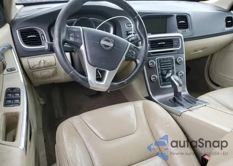 2014 Volvo S60 T5 z USA, uszkodzony, nr VIN YV1612FH7E2290534